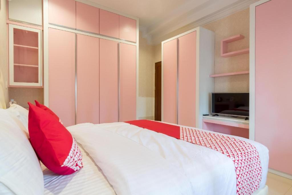 OYO 619 Naufal Guest House Syariah Medan Exterior foto
