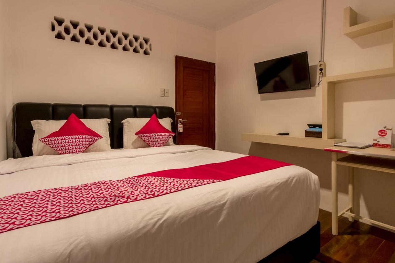 OYO 619 Naufal Guest House Syariah Medan Exterior foto